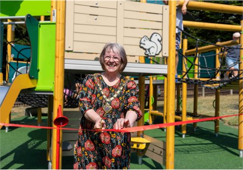 KearsneyPlayArea.Chairman2a