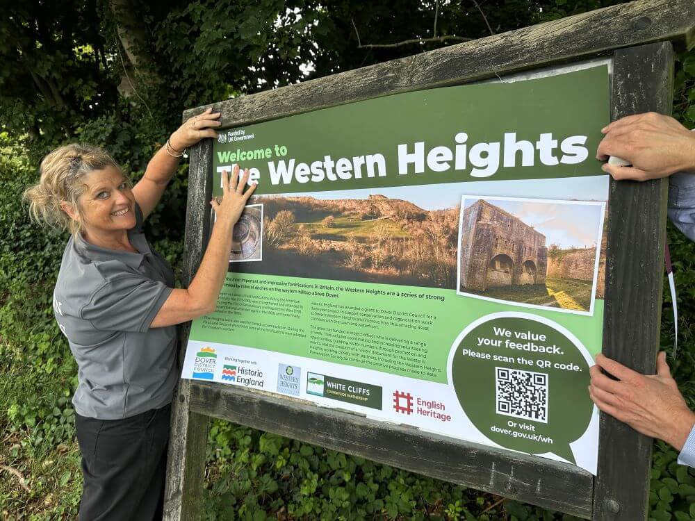 New signs being put up at Dover's Western Heights.